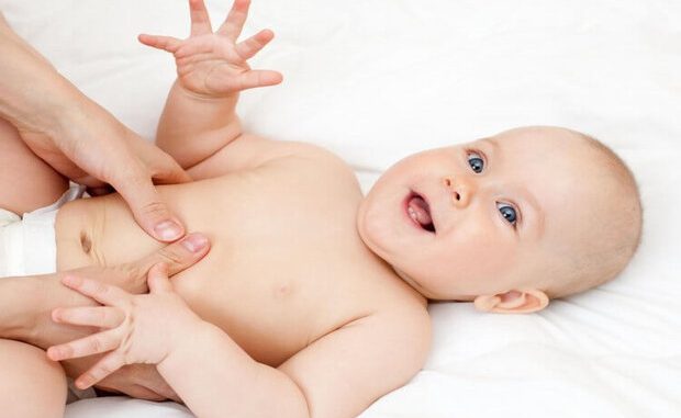 Cách massage cho trẻ sơ sinh và lợi ích của nó