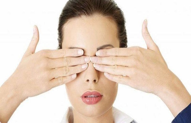 Cách massage cho mắt hết lồi - bước quan trọng nhất